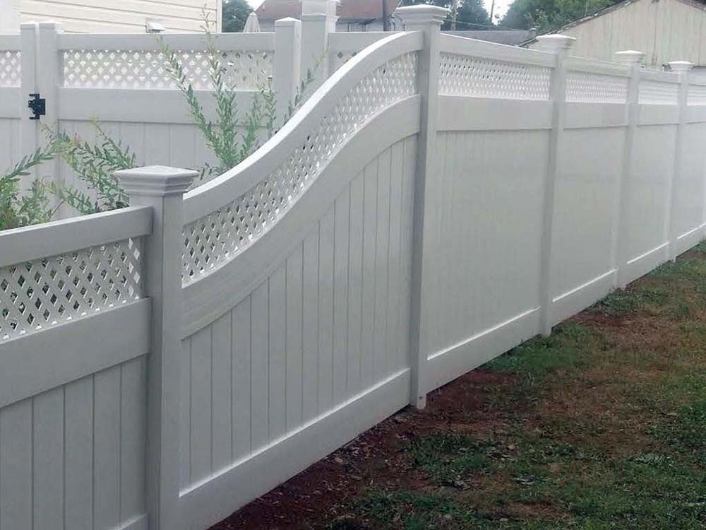 Photo of vinyl privacy fence in New Jersey